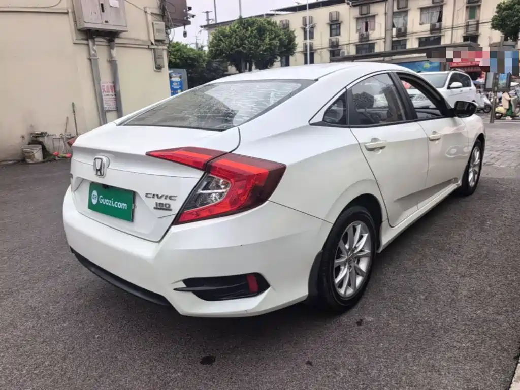 Honda Civic — миниатюра 7