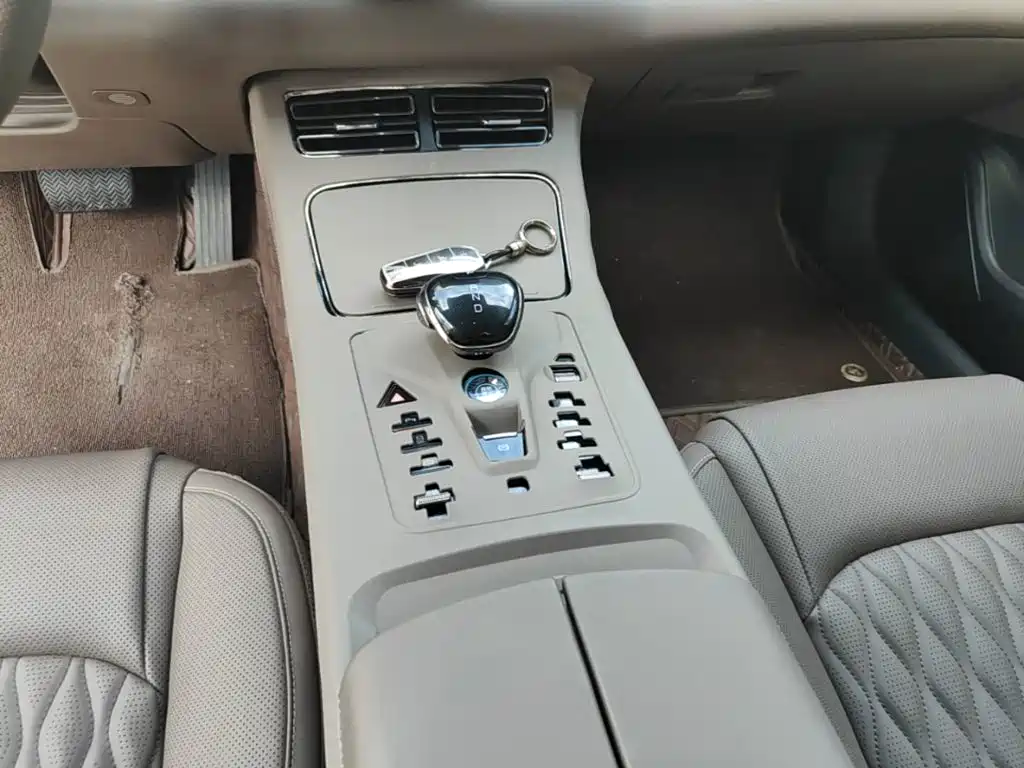 BYD Han — миниатюра 14