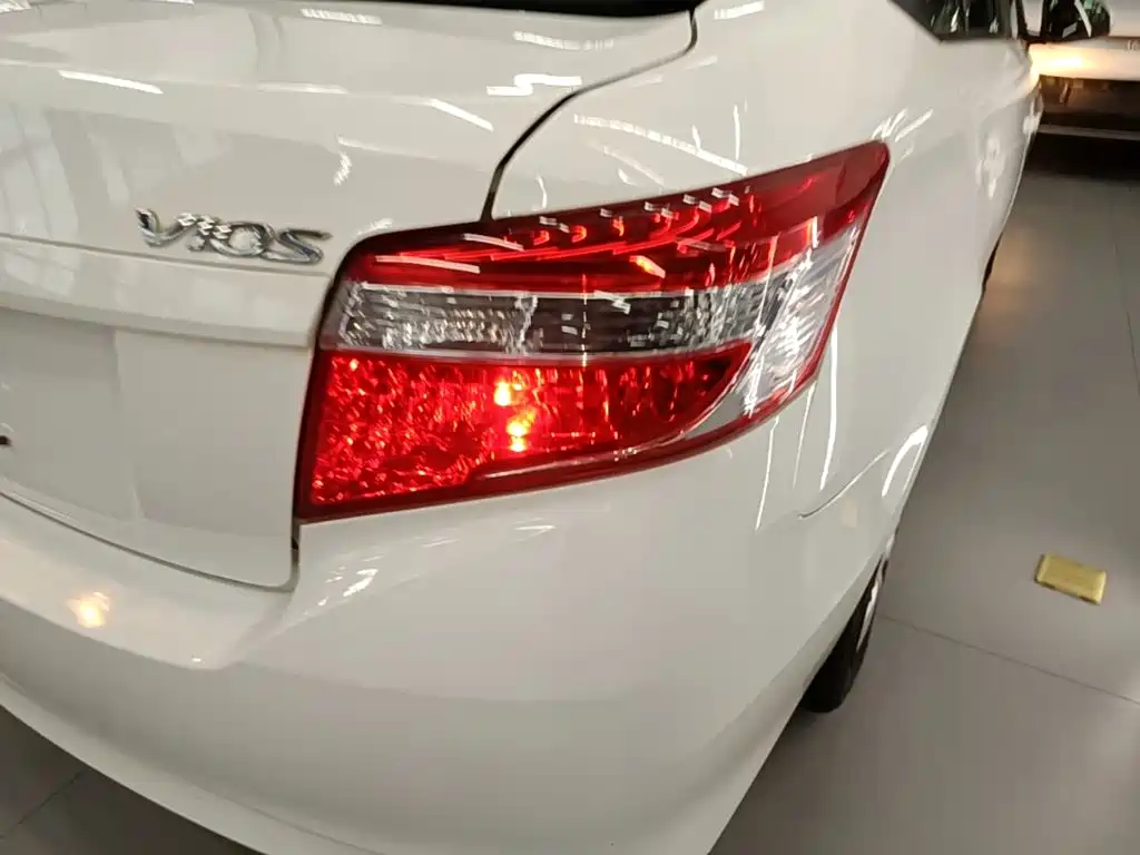 Toyota Vios — миниатюра 8