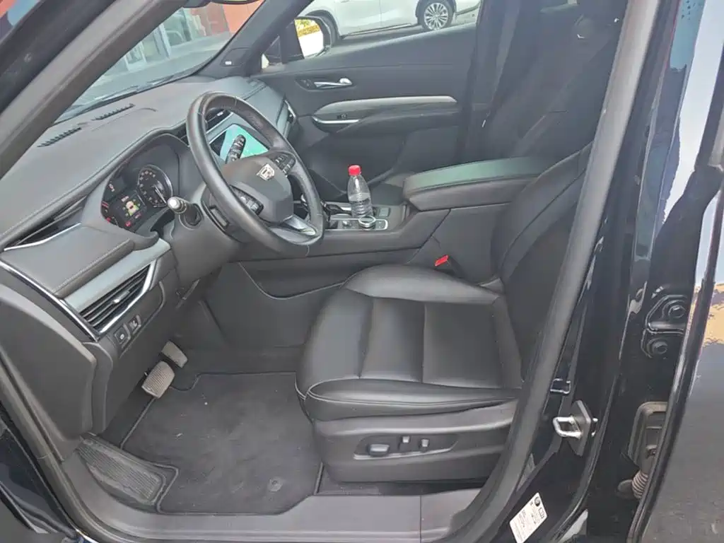 Cadillac XT4 — миниатюра 15