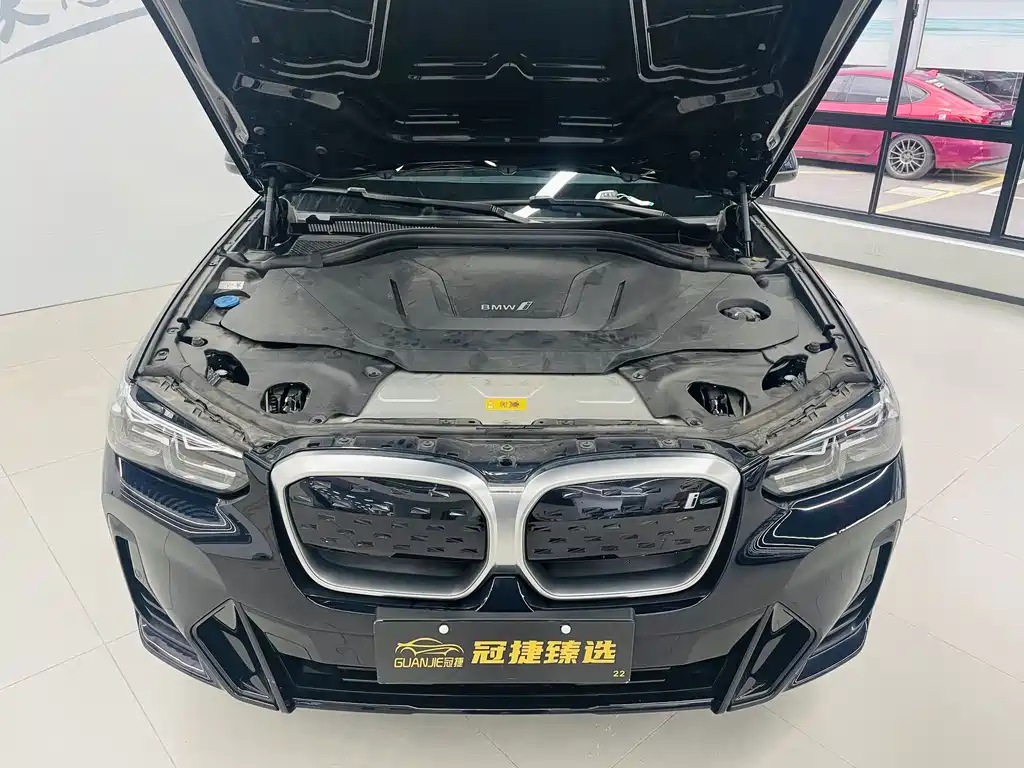 BMW iX3 — миниатюра 2