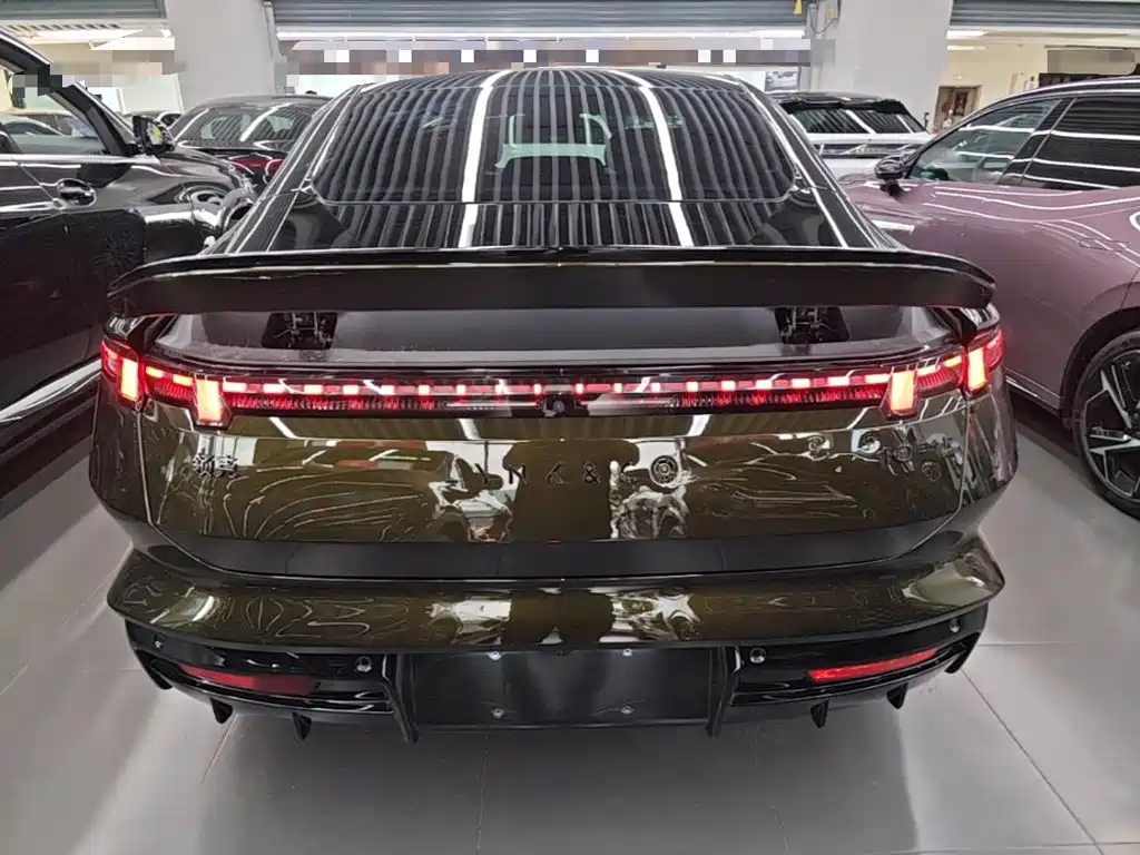 Lynk & Co 10 — миниатюра 6