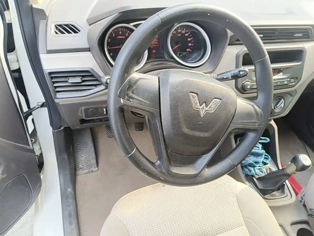 Wuling Hongguang — миниатюра 15