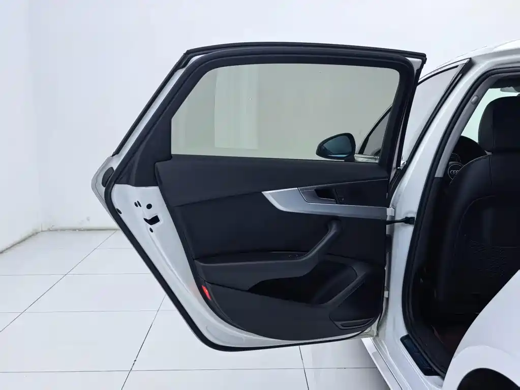 Audi A4L — миниатюра 23