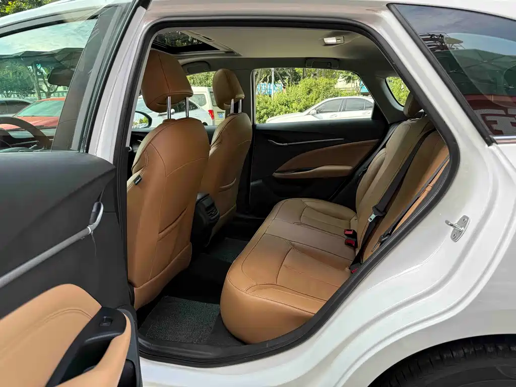Buick Excelle — миниатюра 8