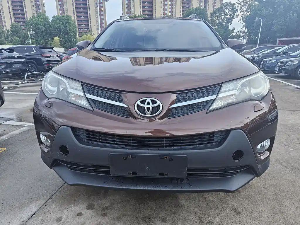 Toyota RAV4 — миниатюра 2