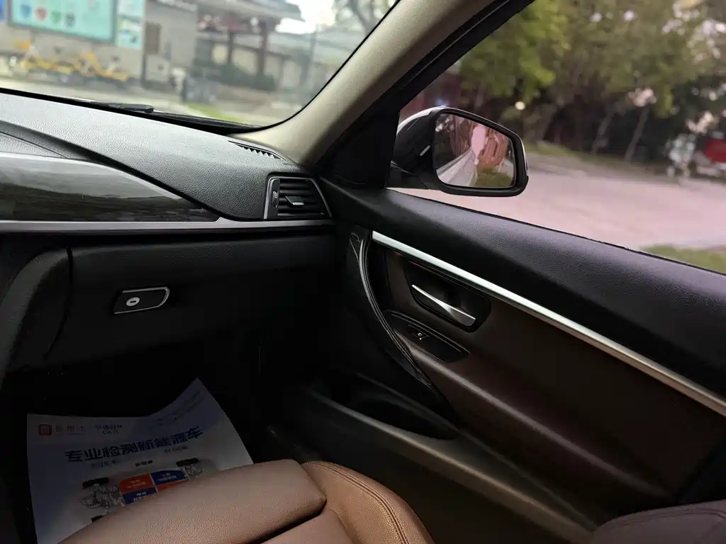 BMW 3 Series — миниатюра 15
