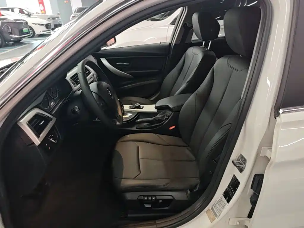 BMW 3 Series — миниатюра 15