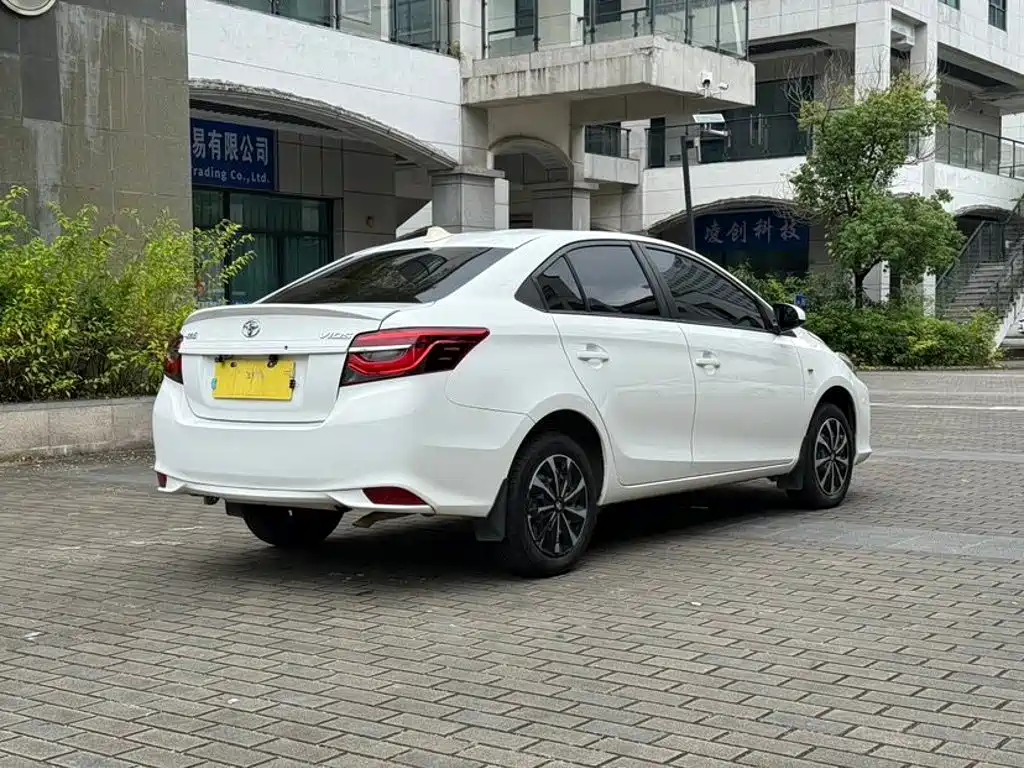 Toyota Vios — миниатюра 8