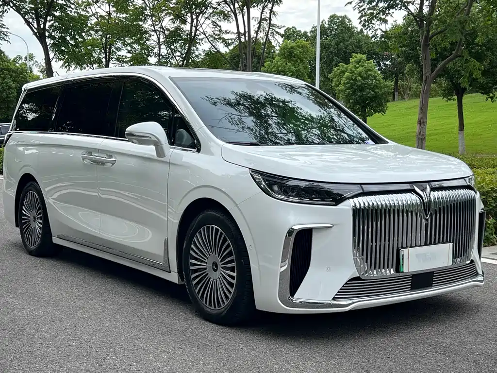 LANTU AUTOMOBILE LANTU DREAMER