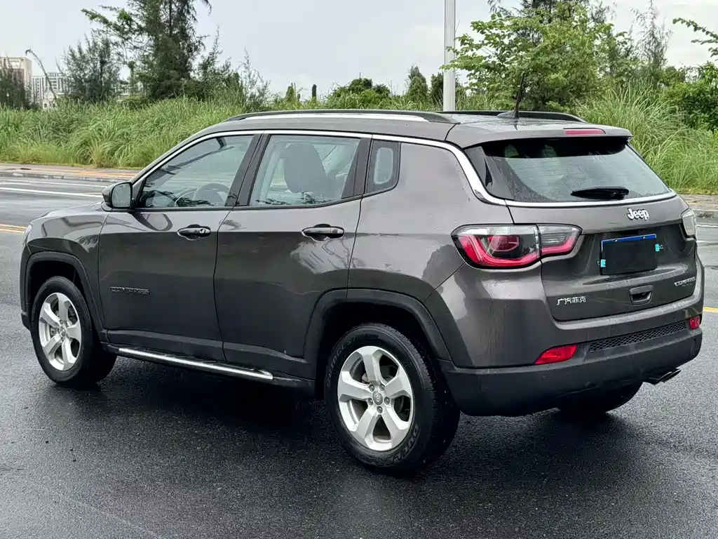 Jeep Compass — миниатюра 6