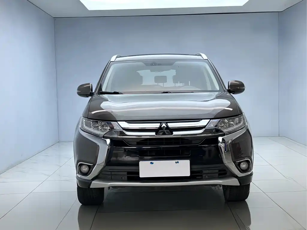Mitsubishi Outlander — миниатюра 2