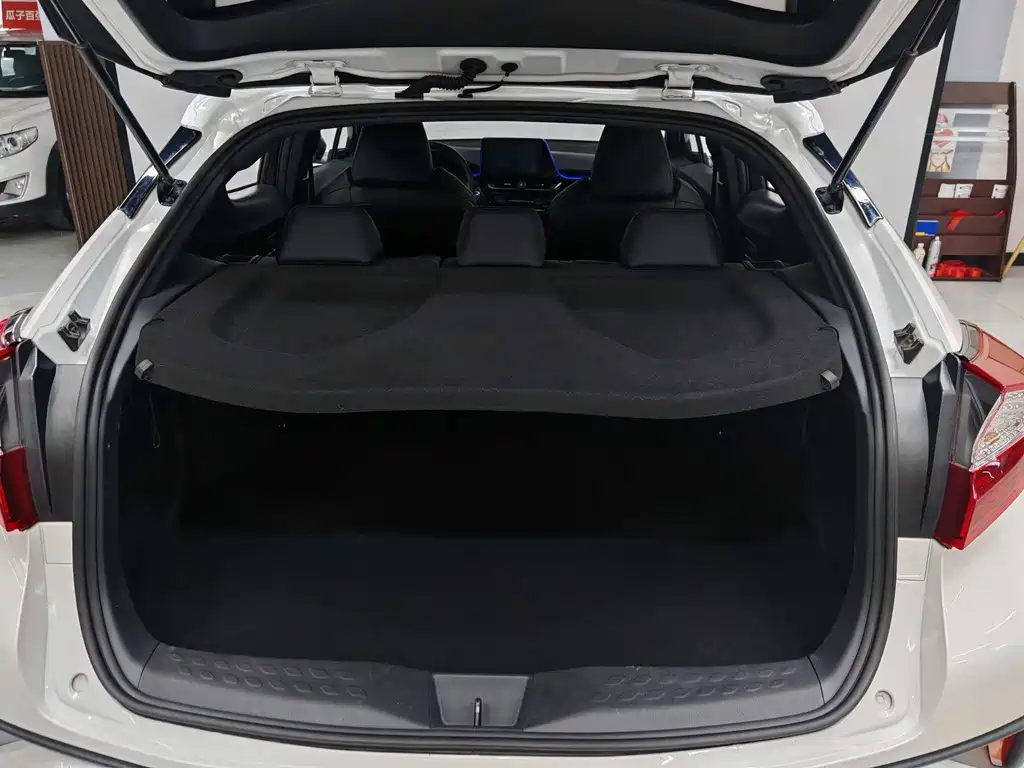 Toyota C-HR — миниатюра 10