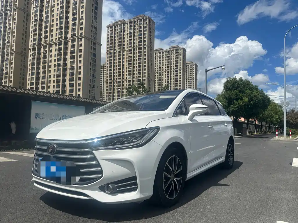 BYD SONG MAX