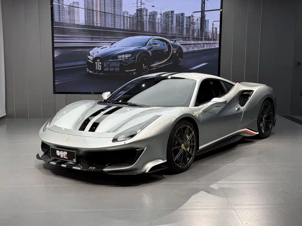 FERRARI 488