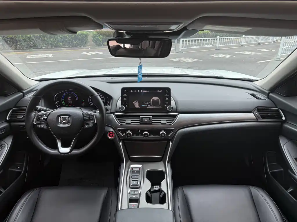 Honda Accord — миниатюра 6