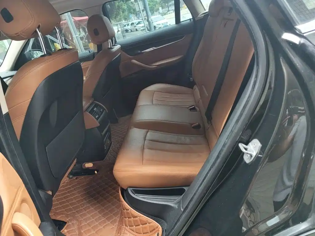 BMW X6 — миниатюра 15