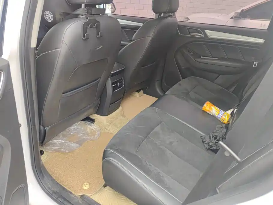 Roewe RX5 New Energy — миниатюра 11