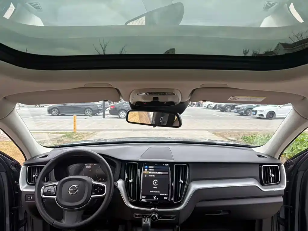 Volvo XC60 — миниатюра 6