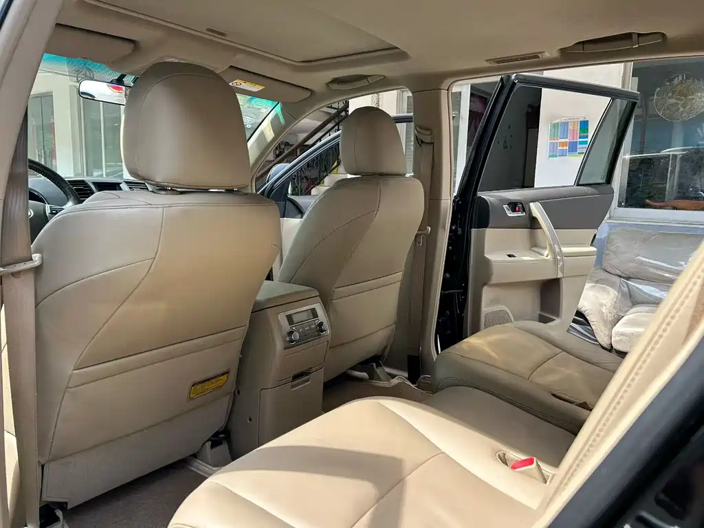 Toyota Highlander — миниатюра 8