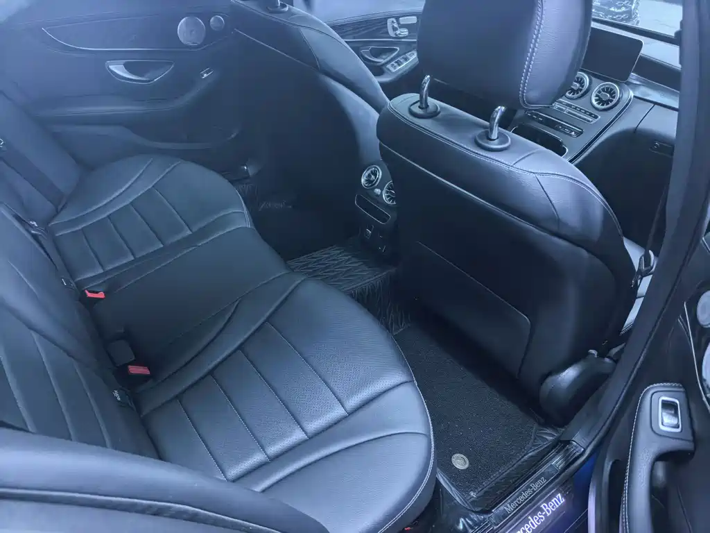 Mercedes-Benz C-Class — миниатюра 10