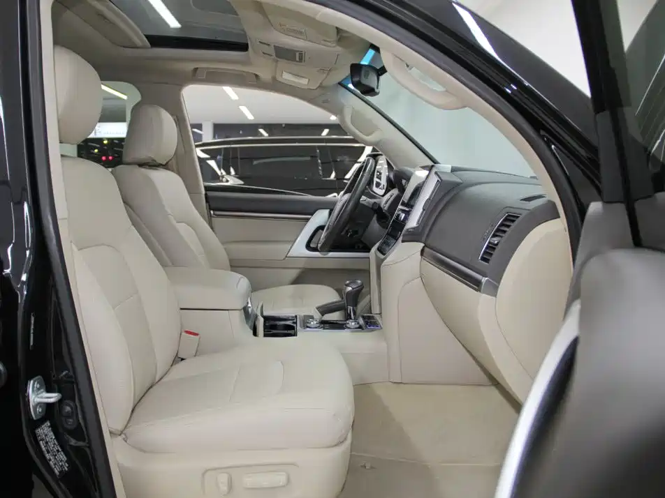 Toyota Land Cruiser — миниатюра 10