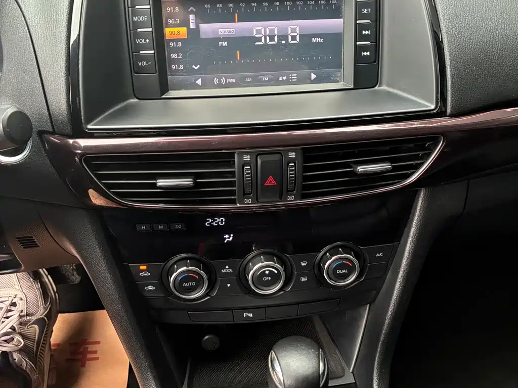 Mazda Atenza — миниатюра 8