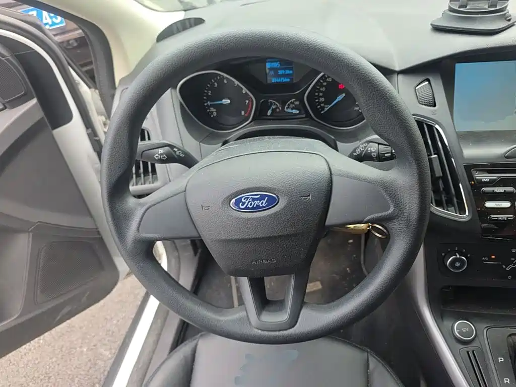 Ford Focus — миниатюра 11