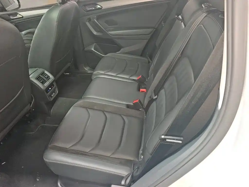 Volkswagen Tiguan L — миниатюра 17