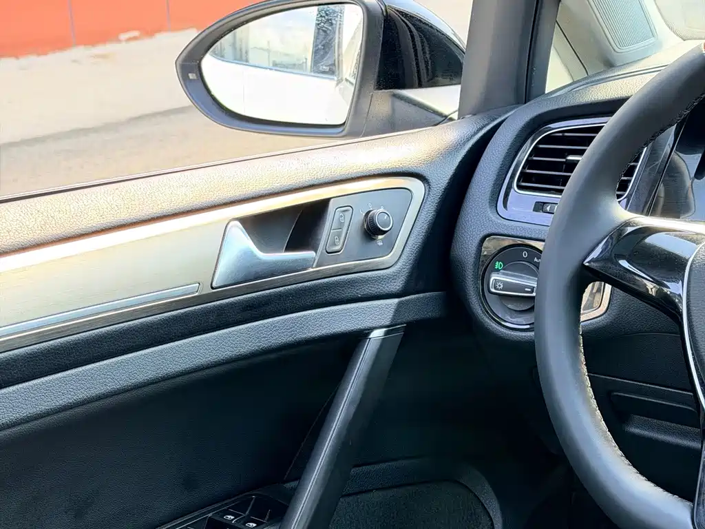 Volkswagen Golf — миниатюра 16