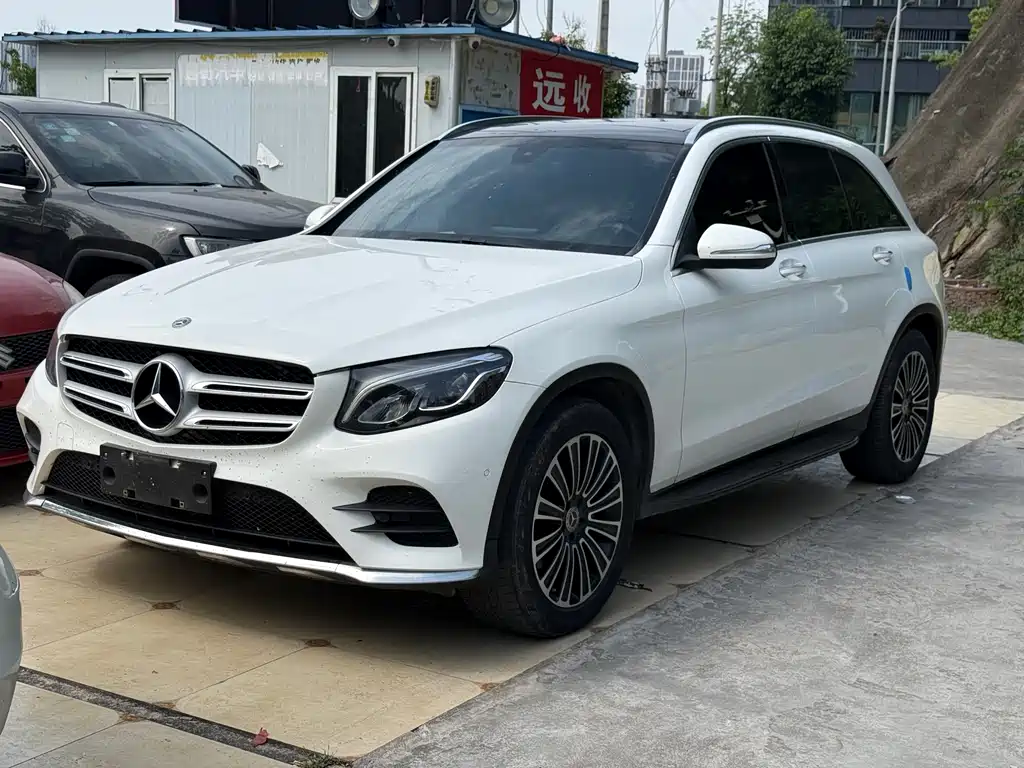 Купить Mercedes-Benz GLC