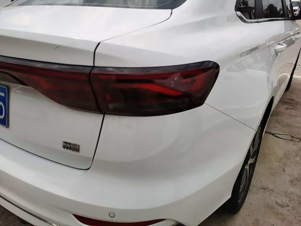 Geely Emgrand 1.5 л 2024 г. Белый, пробег 30099 км