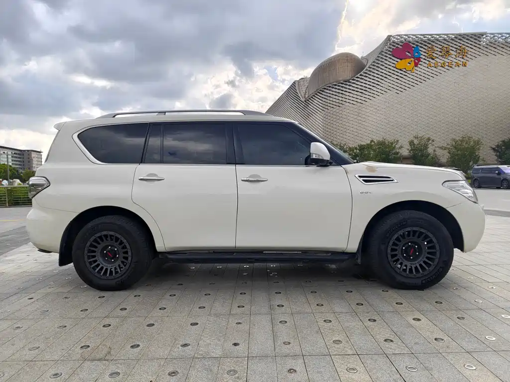 Nissan Patrol — миниатюра 3