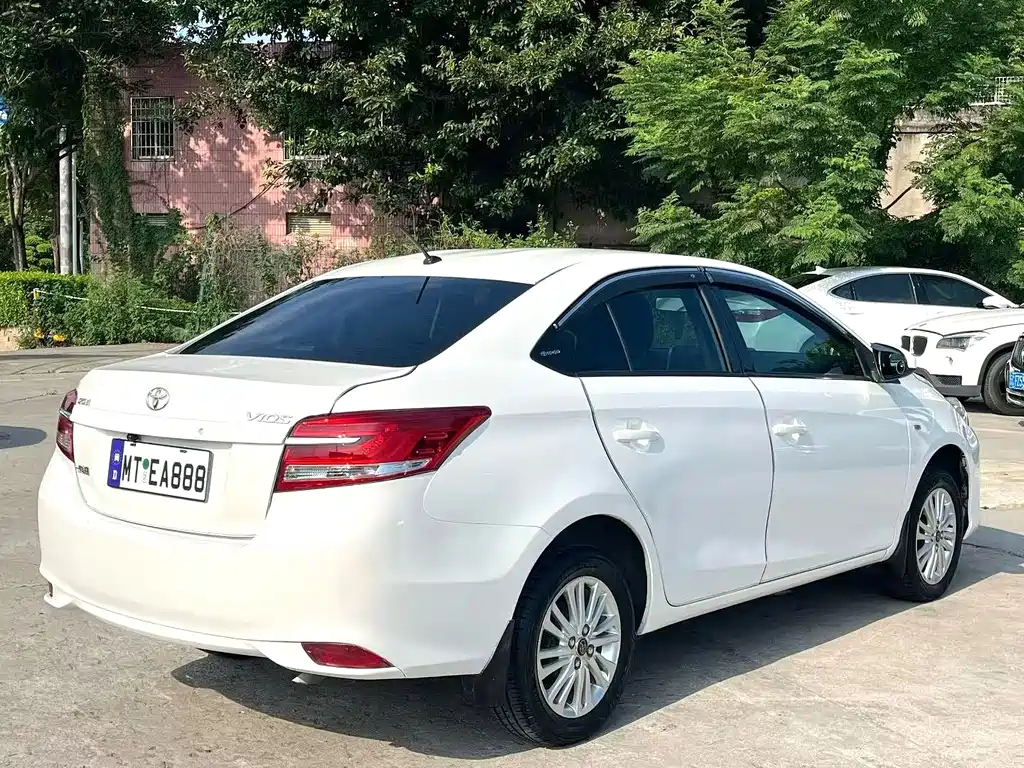 Toyota Vios — миниатюра 9