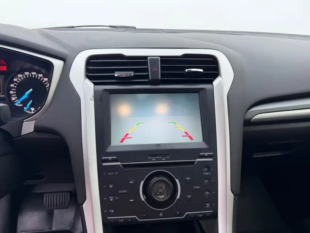 Ford Mondeo — миниатюра 14
