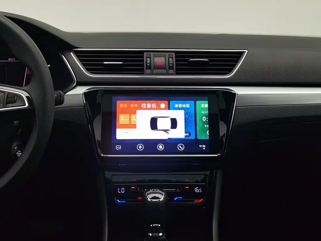 Skoda Superb — миниатюра 12