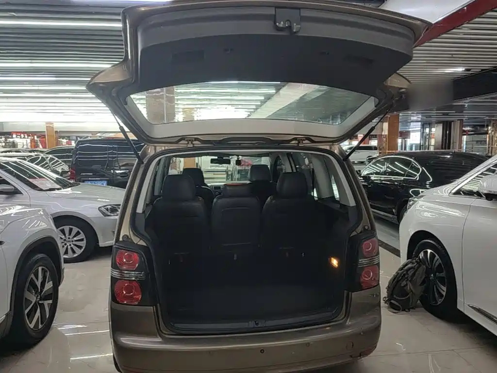 Volkswagen Touran — миниатюра 19
