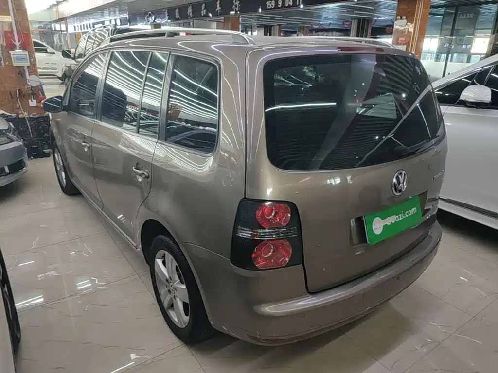 Volkswagen Touran — миниатюра 5