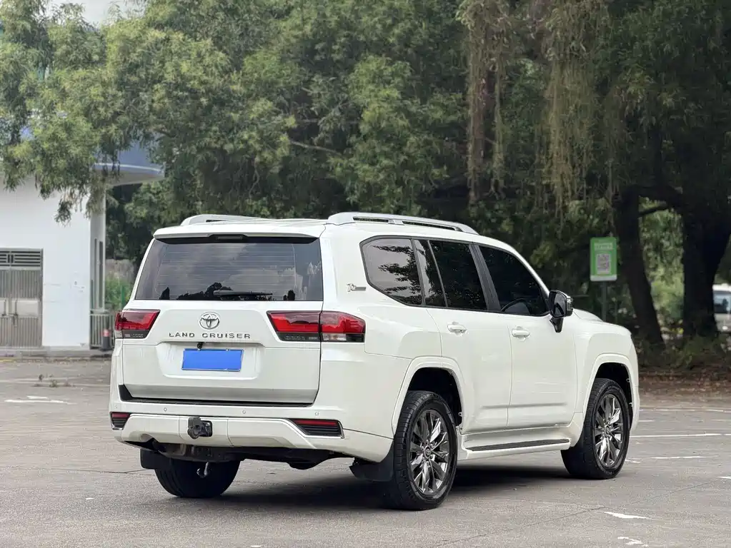 Toyota Land Cruiser — миниатюра 14