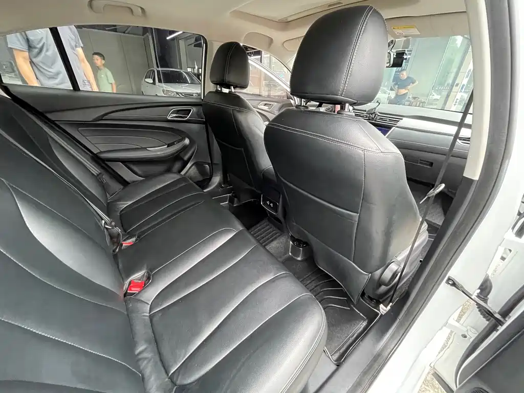 Roewe i5 — миниатюра 12