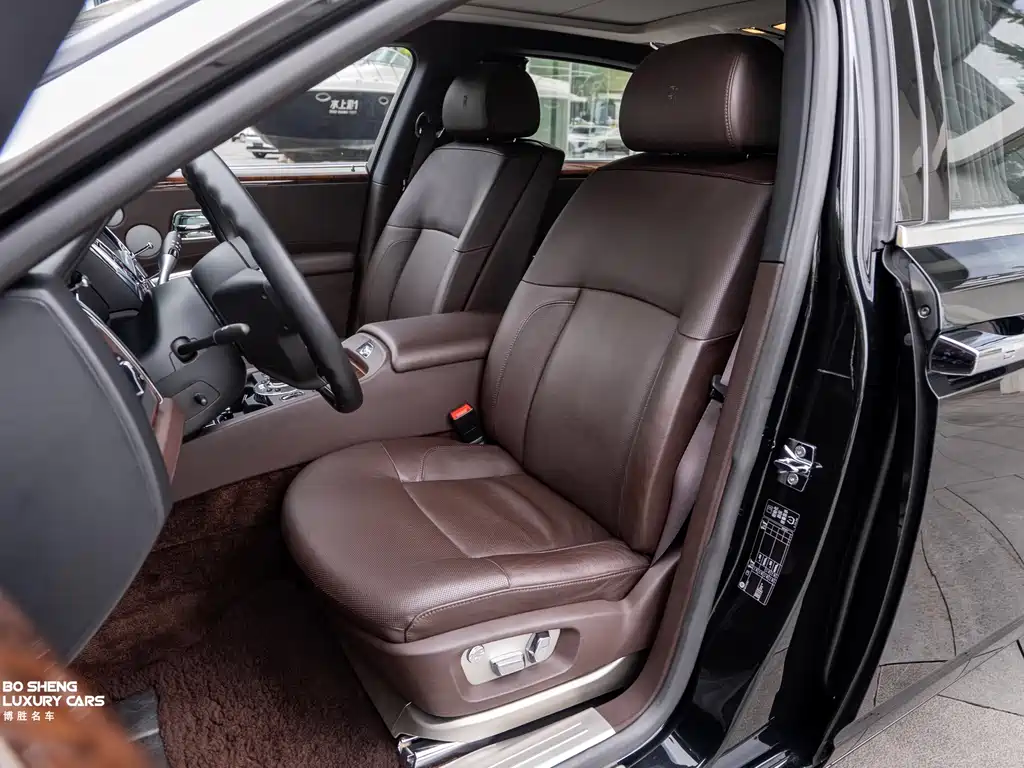 Rolls-Royce Ghost — миниатюра 11