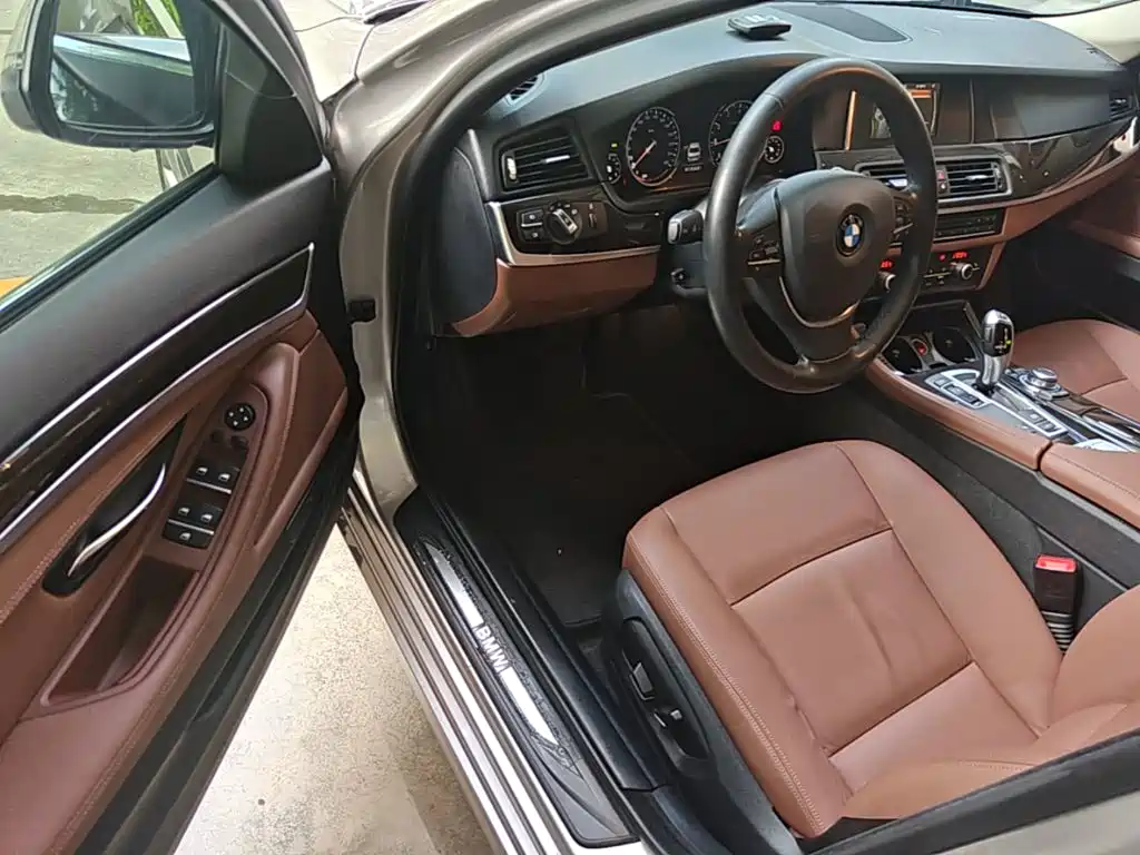 BMW 5 Series — миниатюра 16
