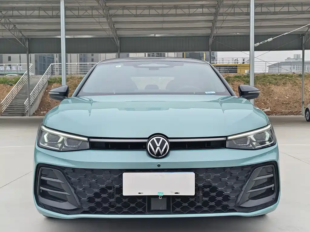 Volkswagen Passat 2025 Pro 380TSI