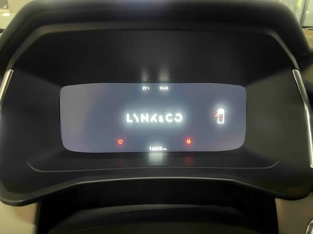 Lynk & Co 06 — миниатюра 11