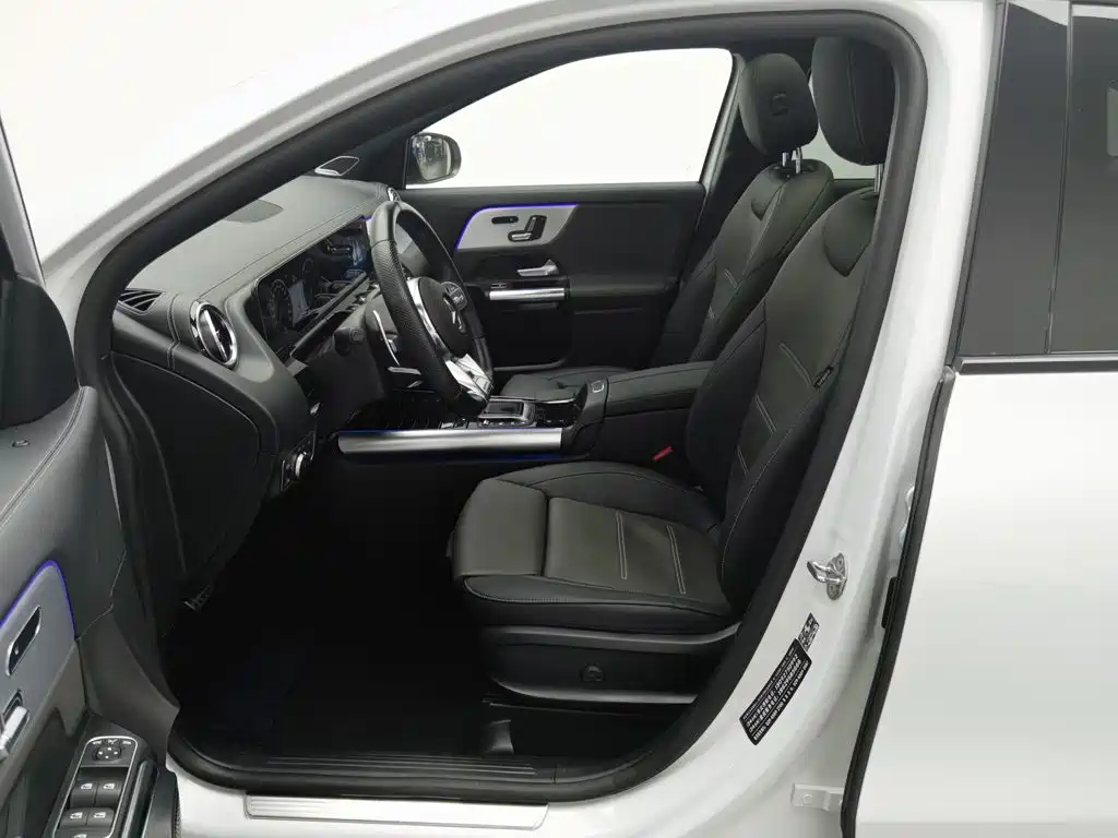 Mercedes-Benz GLA AMG — миниатюра 10