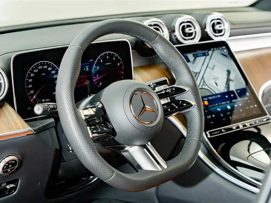 Mercedes-Benz GLC — миниатюра 11