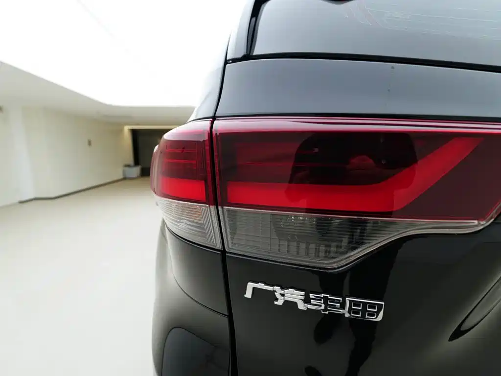 Toyota Highlander — миниатюра 9