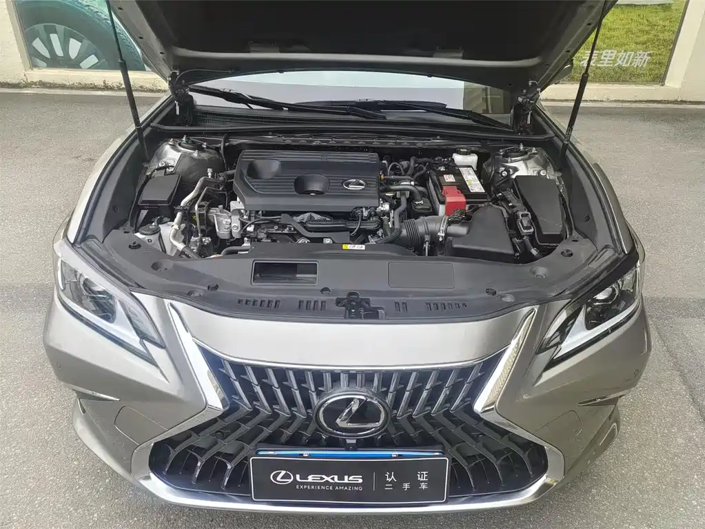 Lexus ES — миниатюра 7