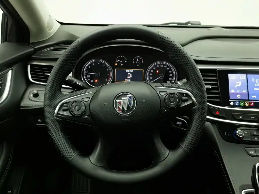 Buick LaCrosse — миниатюра 11
