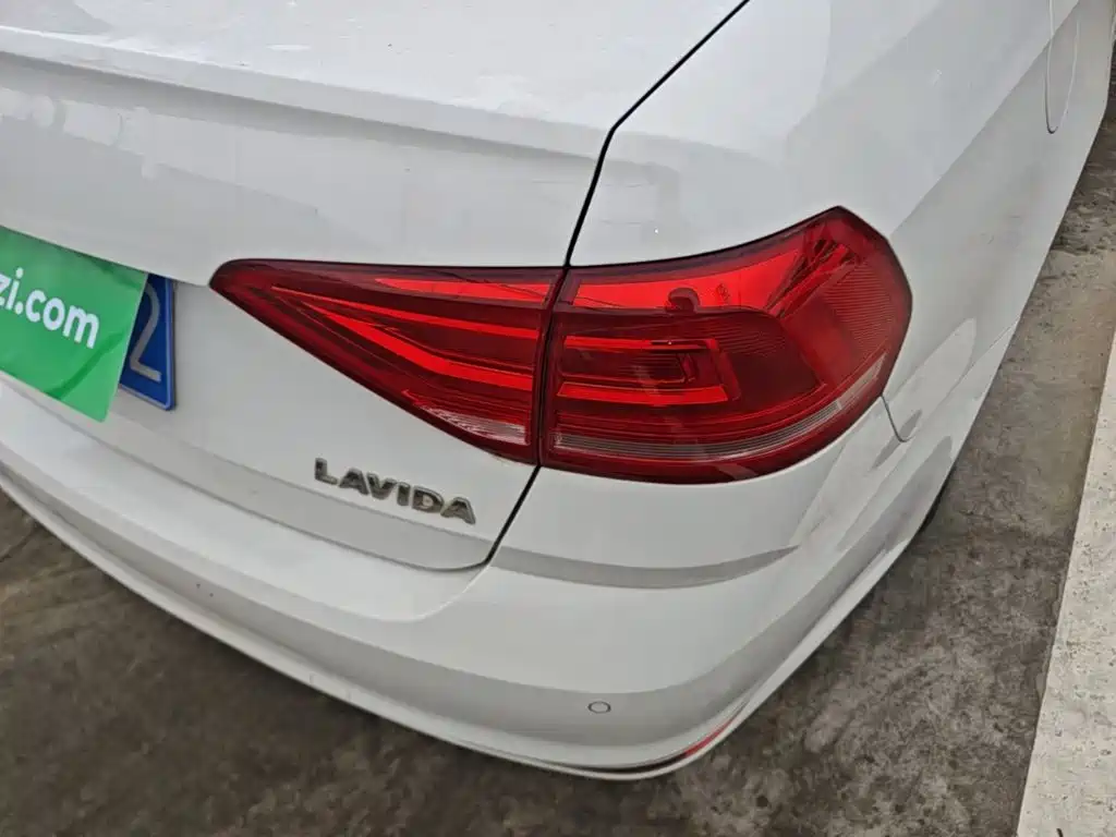 Volkswagen Lavida — миниатюра 8